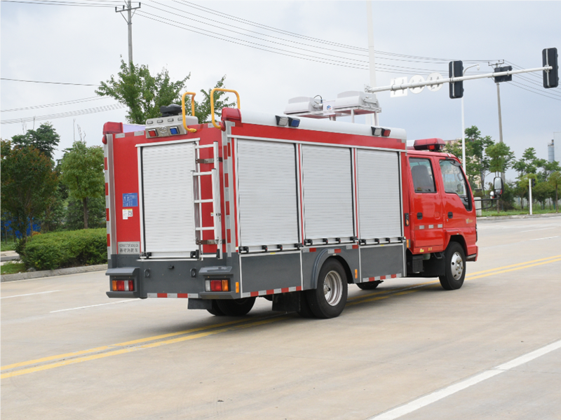 五十鈴器材消防車(chē)