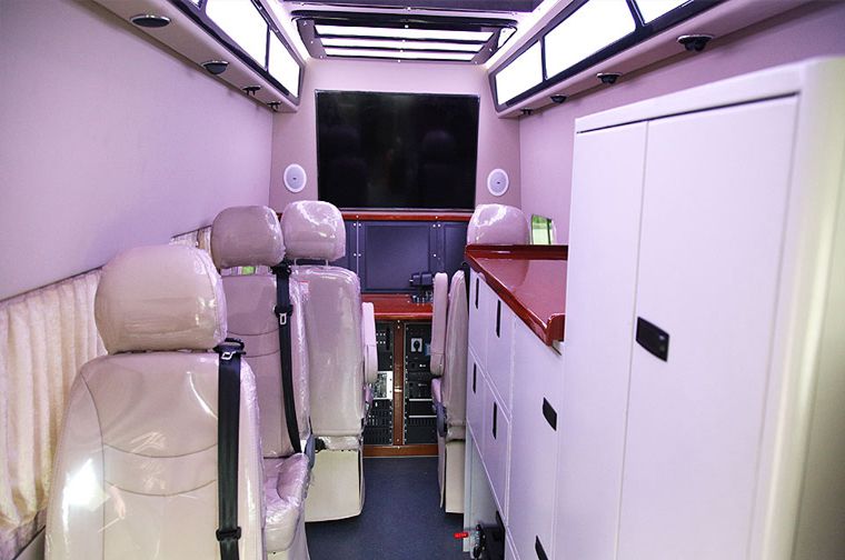 無(wú)人機(jī)指揮車