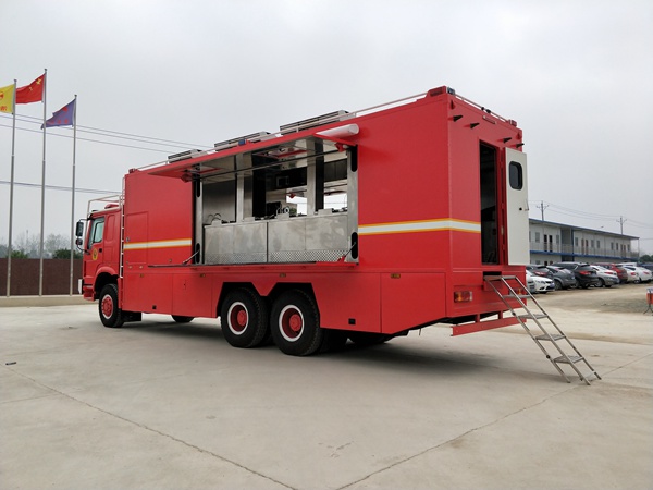 重汽豪沃炊事車(chē)