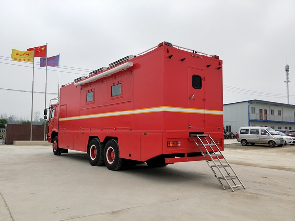 重汽豪沃炊事車(chē)